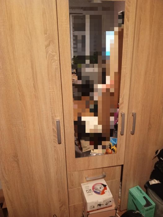 Szafa drewniana trzydrzwiowa