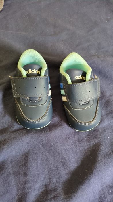 Vendo sapatinhos de bebe