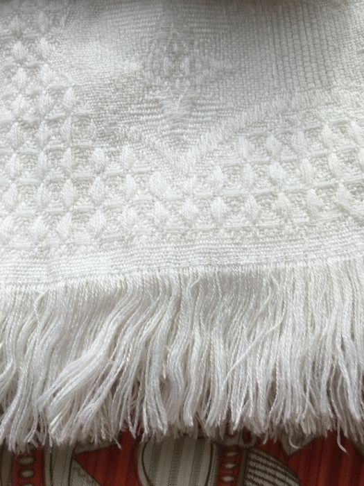 Платок большой белый. Хустка велика, біла. Платок большой белый.