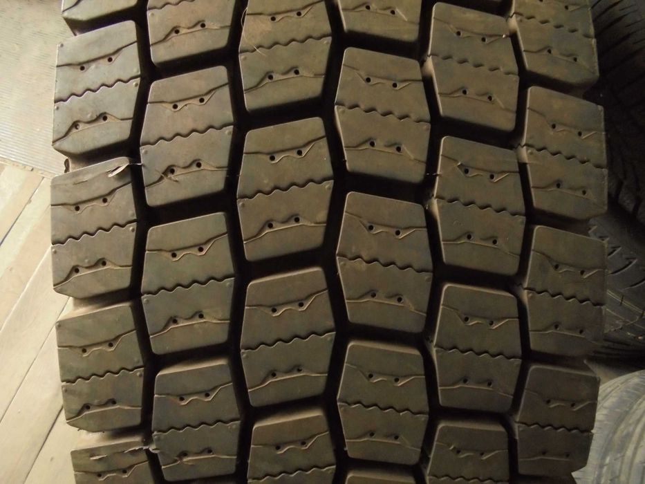 Opona 295/80R22.5 Michelin X Multi Way 3D (1100 netto)