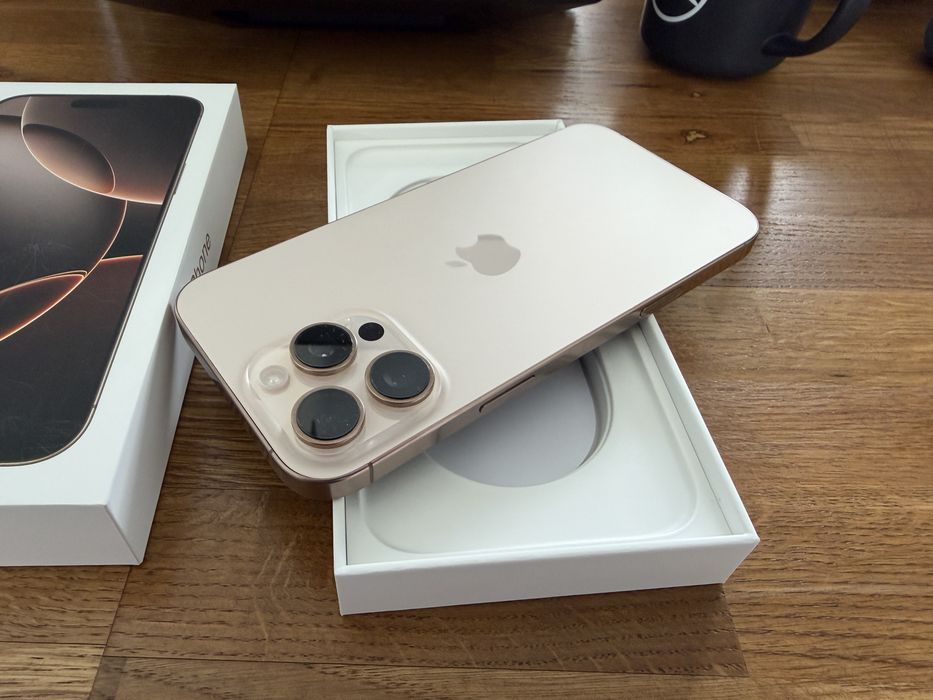 iPhone 16 pro max 256GB DESERT TITANIUM