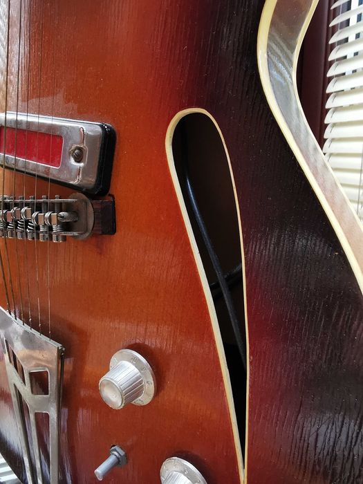 Gitara  elektryczna'82