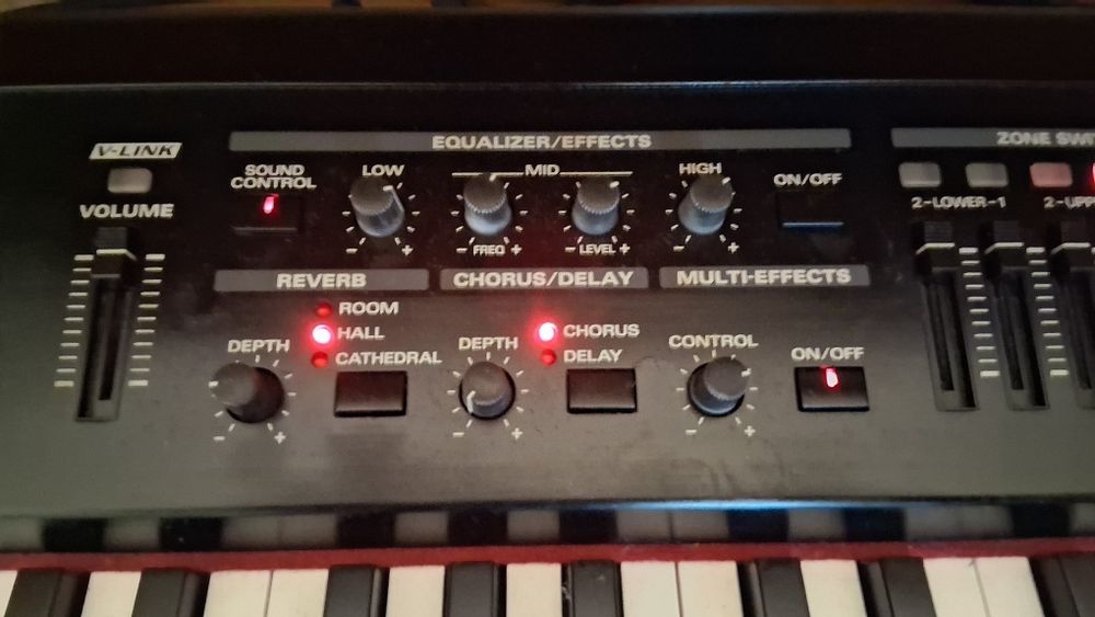 Roland RD-700SX — Stage Piano