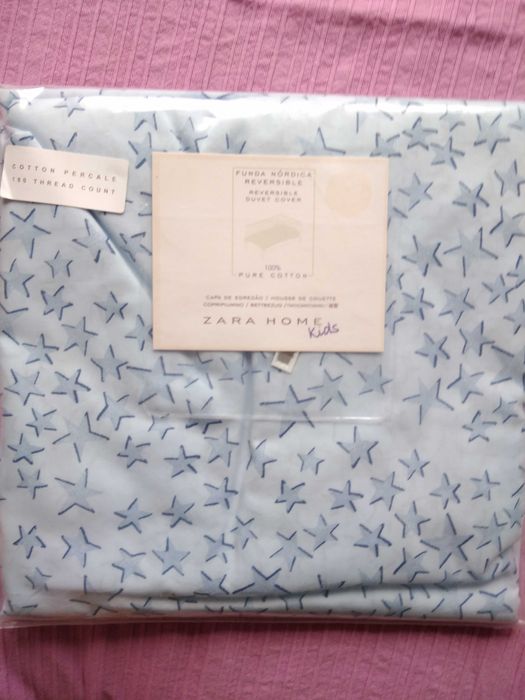 ZARA. Capa de edredão e 2 fronhas para cama de bebe