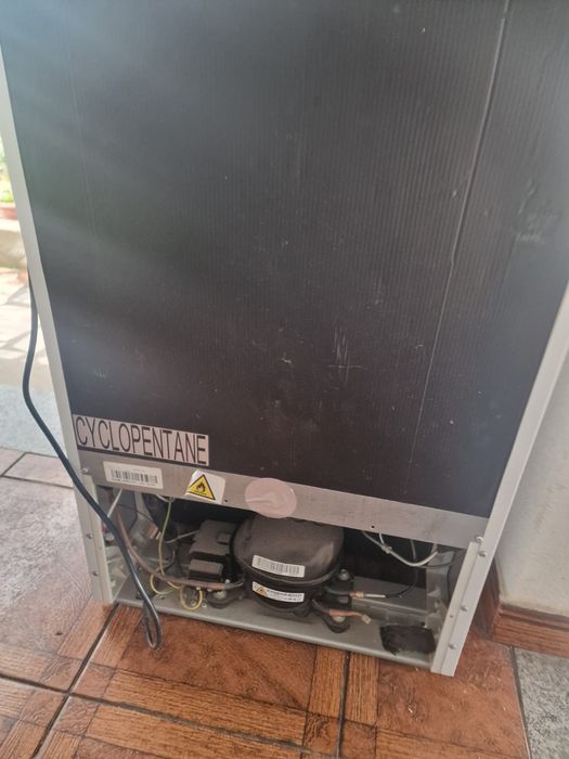 Congelador vertical SelecLine - bom estado