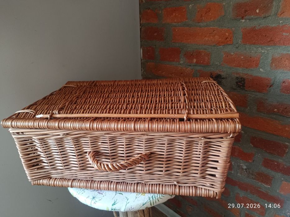 nowa walizka wiklina duza 33x51 cm  wysokosc 18 cm