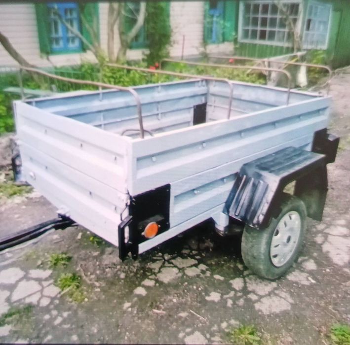 Причіп  КМЗ  -8136    92 рік