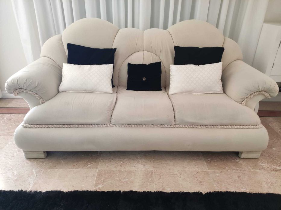 2 Sofas + 1 Bench