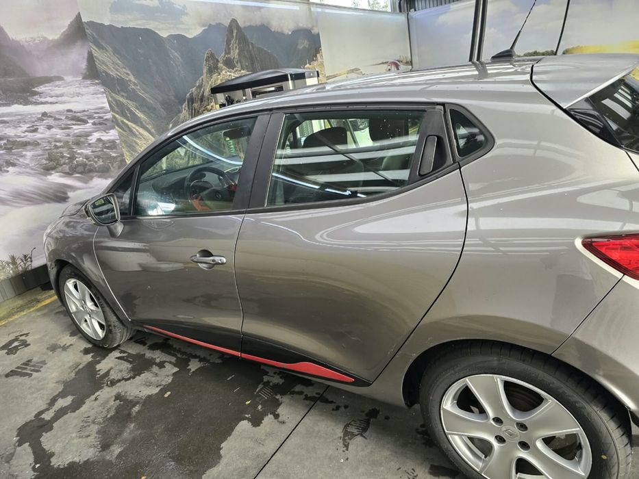Renault Clio 2012 | Gasolina | 5 Portas — photo 3