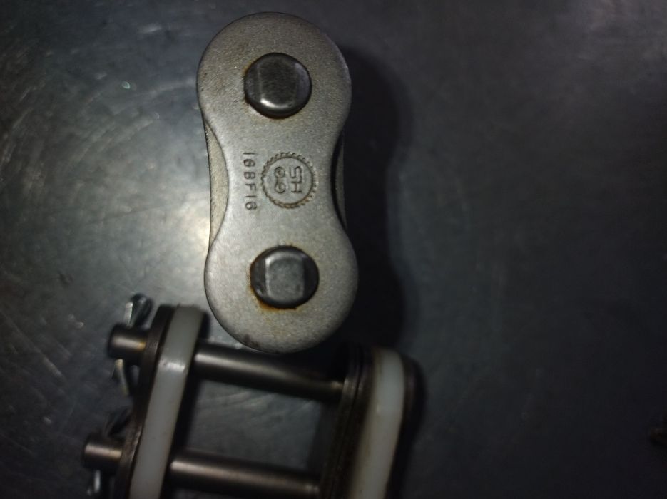 Spinka łańcucha 16b2