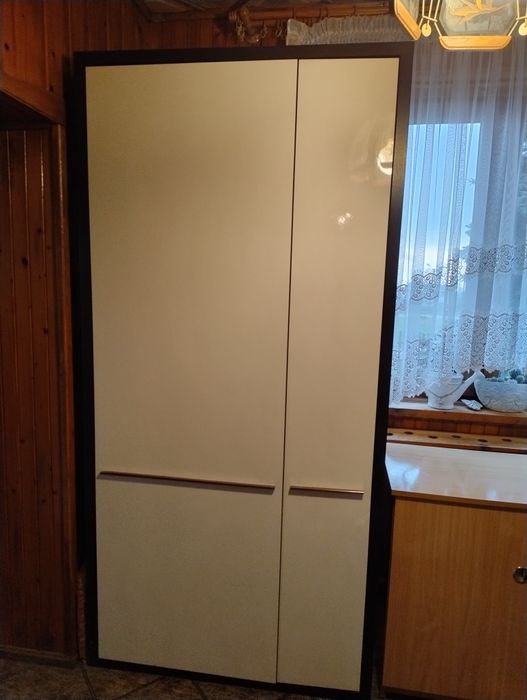 Szafa biała z polyskiem