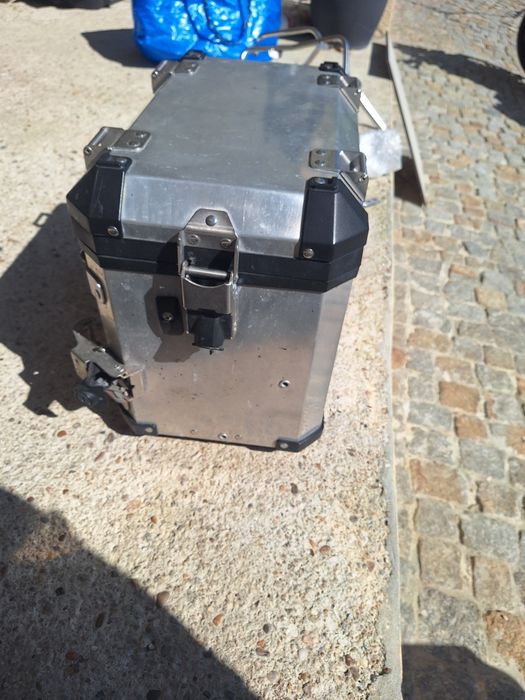 Mala lateral direita bmw  e suportes