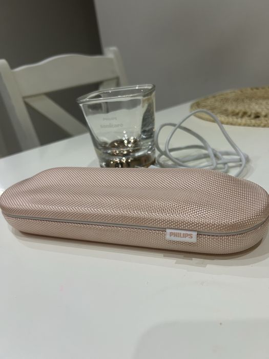 Zestaw ładowarek do szczoteczki sonicznej philips