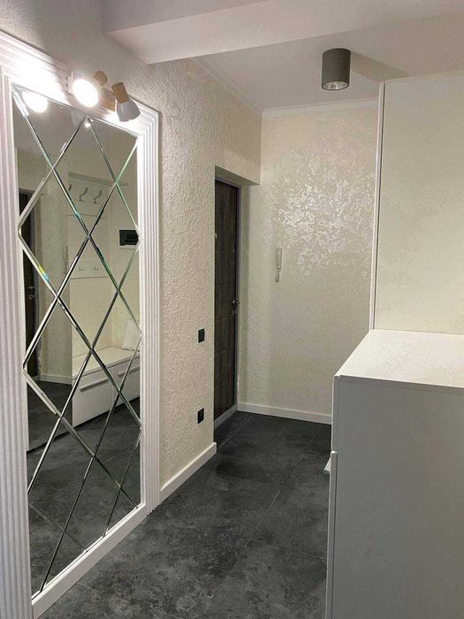 Здається 1К+КС по вул. МИРУ 4В