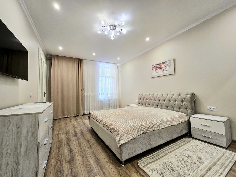 Здається 2-Х кімнатна квартира в ЦЕНТРІ міста на вул.ЖУКОВСЬКОГО