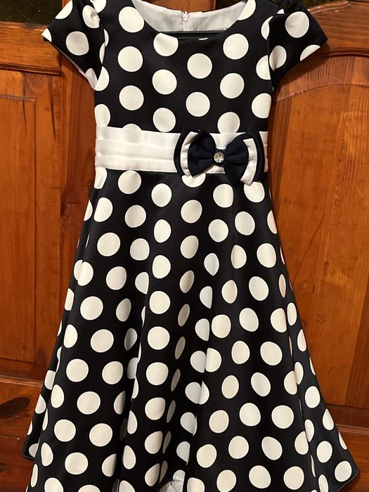 Плаття на дитячий захід