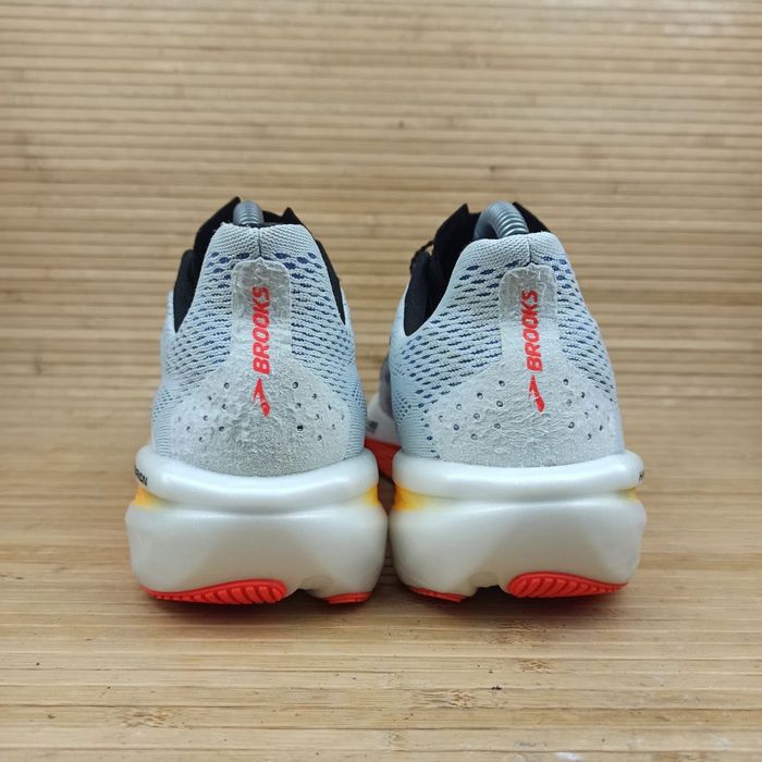 Кросівки Brooks Hyperion 2 Розмір 42 (26,5 см.)
