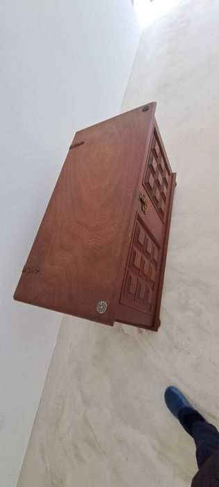 Arca de madeira ( mogno )