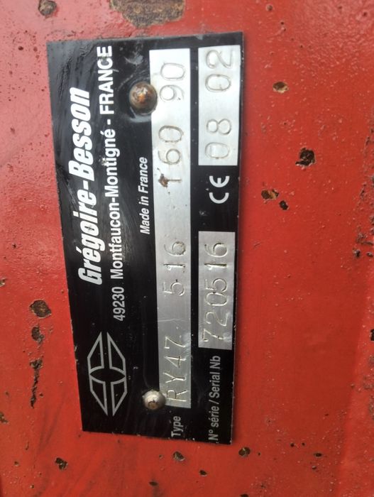 Pług Gregoire Besson RY 47 4+1