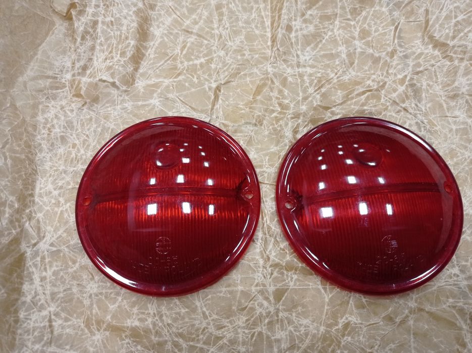 Nowe klosze lamp Ursus C-328 . Oryginał ZEM.