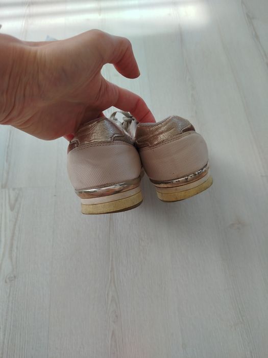 Buty sportowe damskie sneakersy
