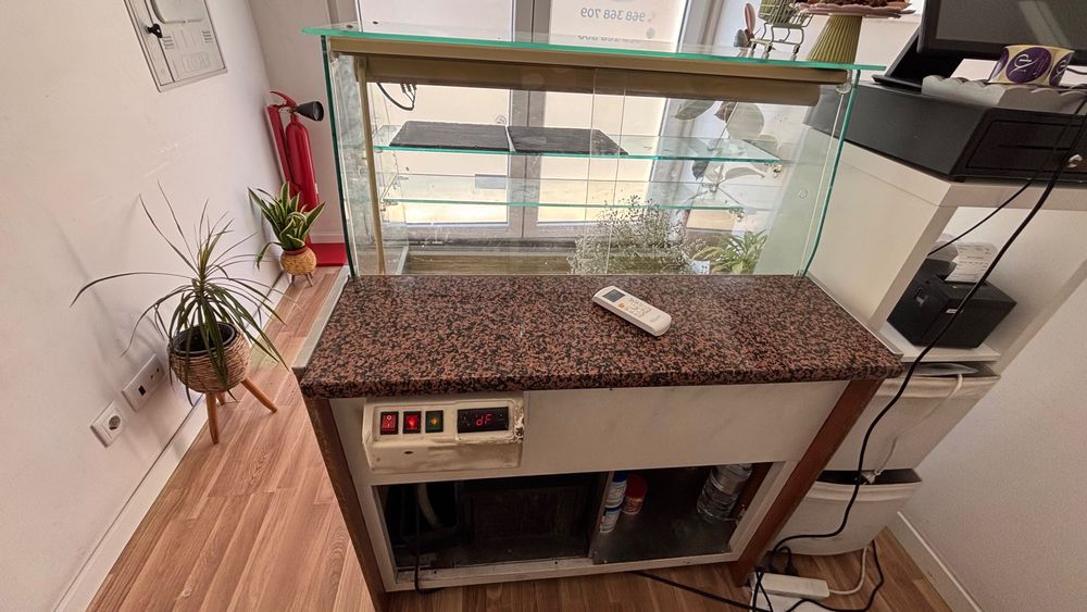 Vitrine refrigerada usada