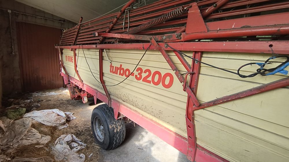 Sprzedam przyczepę samozbierająca Krone turbo 3200