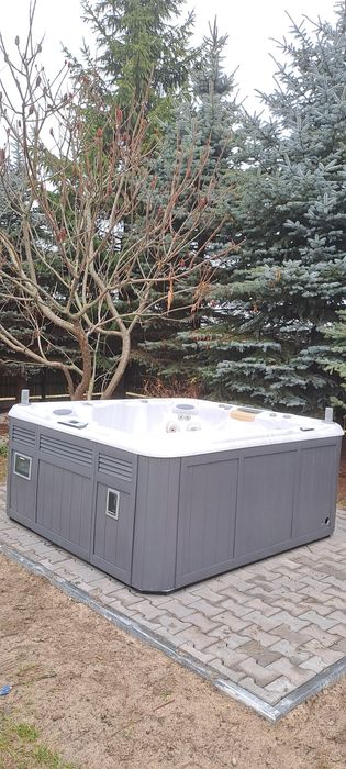 Jacuzzi ogrodowe Sundance spas