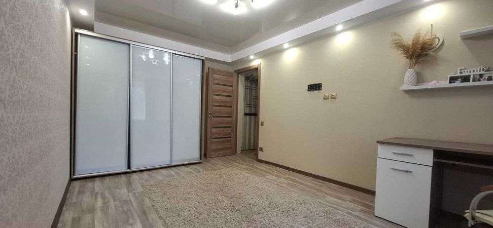 Сдается 2-х комнатная квартира на Артема