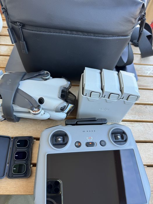 Dji Mini 4 Pro Fly More Combo 3 baterias