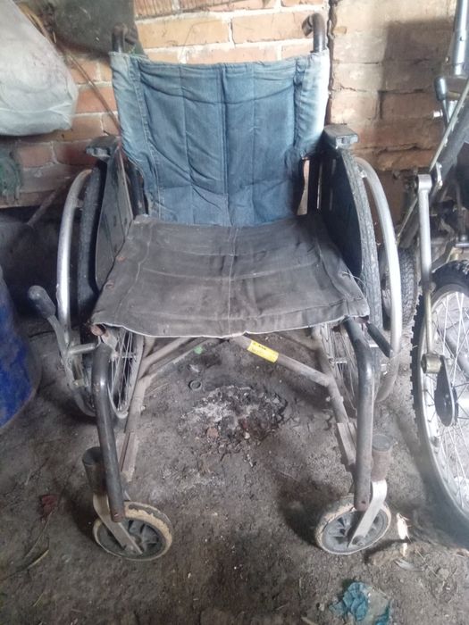 Продаж инвалидной каляскы