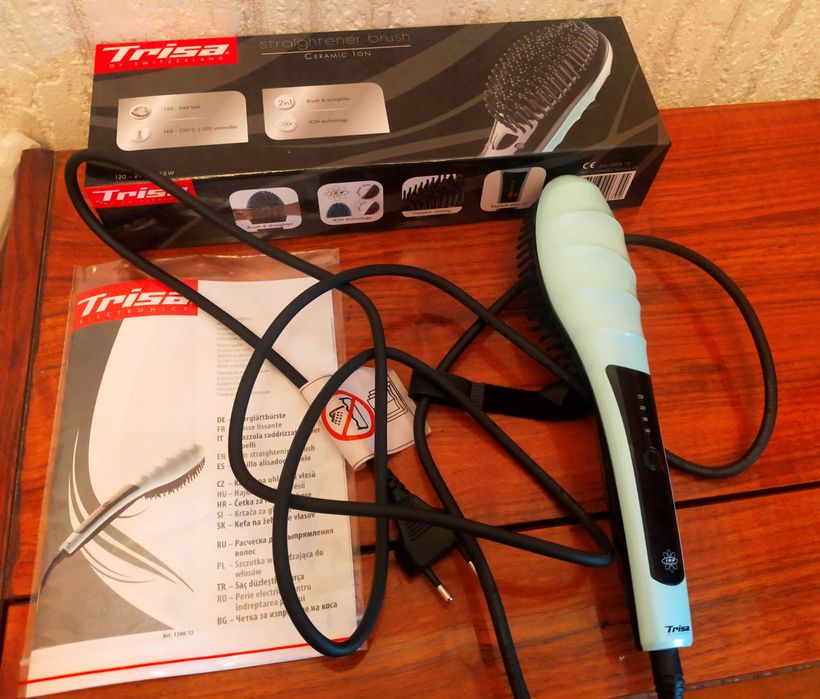Электрическая расческа, щітка,  утюжок  фирма Trisa Brush