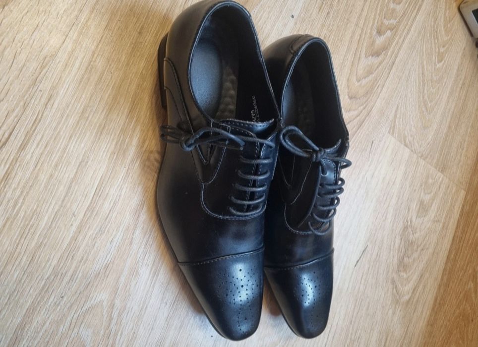 Buty półbuty wizytowe nowe czarne 42 28.5cm