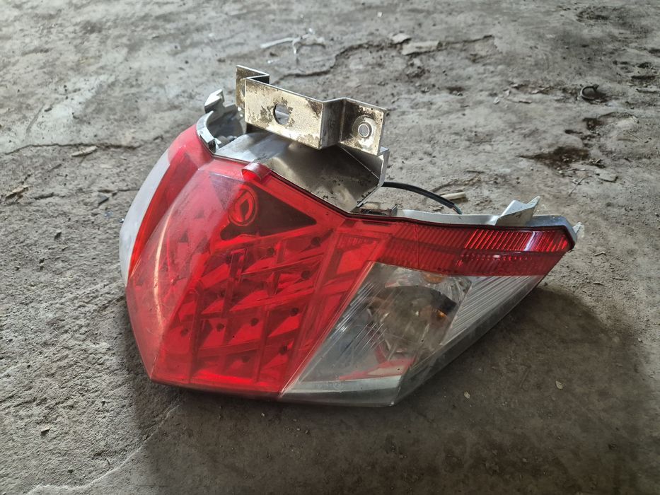 Tylna Lampa Sym GTS H1096