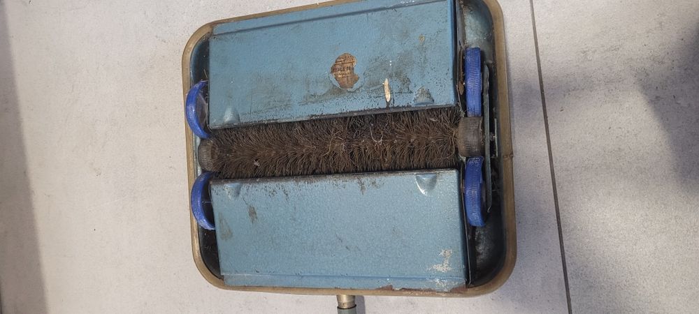 Ręczny odkurzacz Maniuś unikat