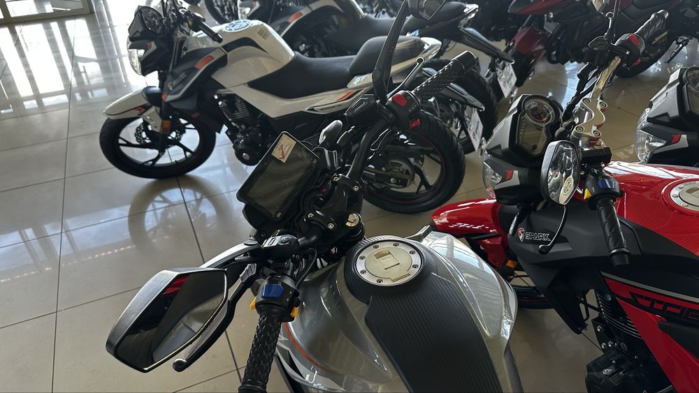 Мотоцикл SPARK SP250R-32