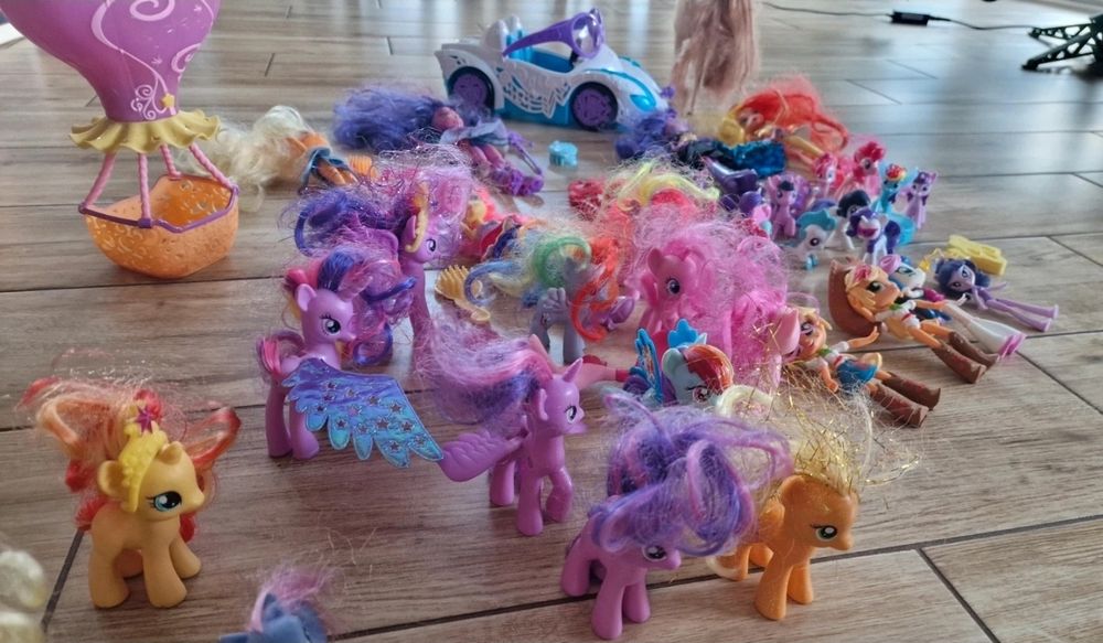 Zestaw Kucyki Pony Equestria Girls plus przybory my little pony