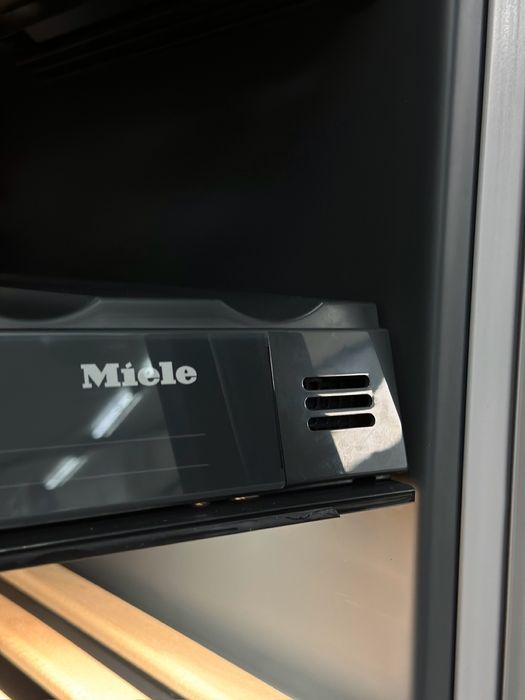 Вбудована винна шафа Miele KWT 6722 iGS