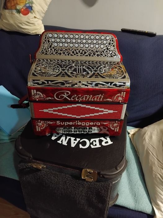 Vendo concertina ainda com garantia