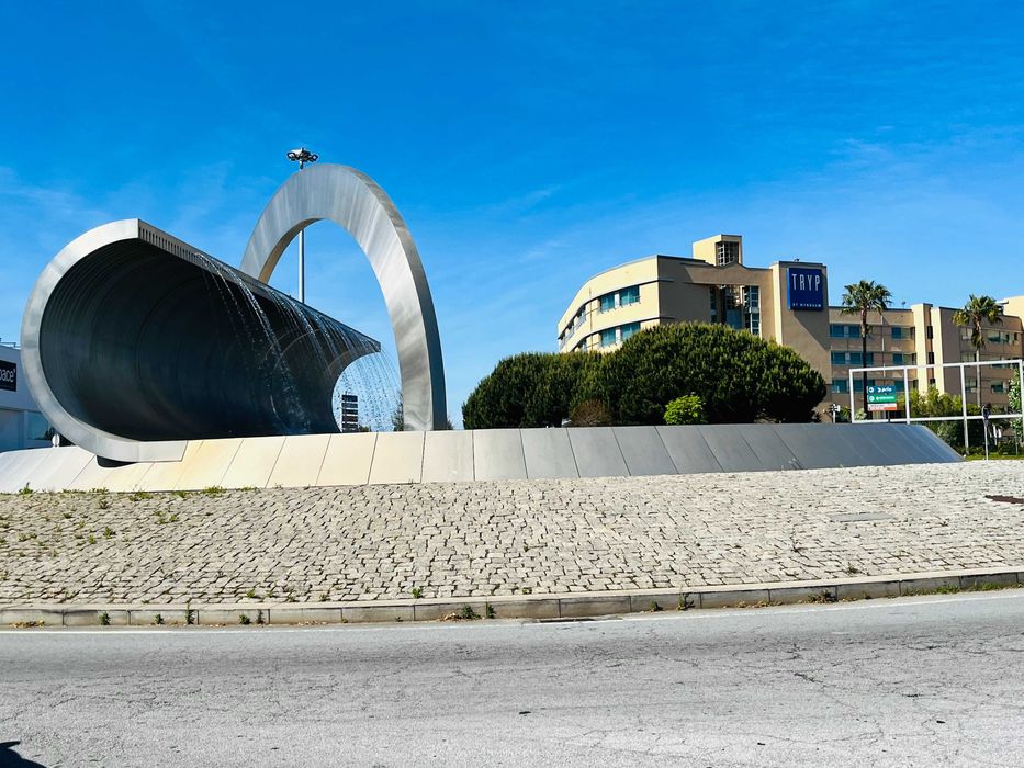 ARMAZÉM JUNTO À EXPONOR