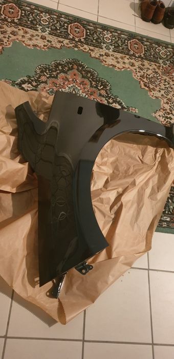 Peça dianteira esquerda Nissan Leaf eco edition