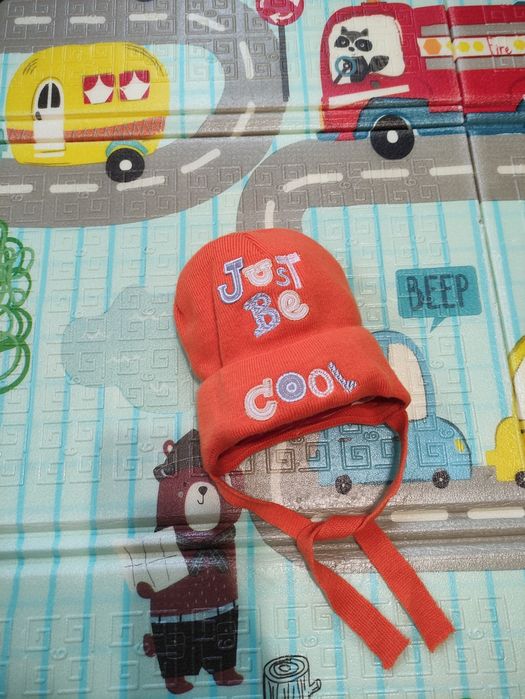 Продам шапочку детскую