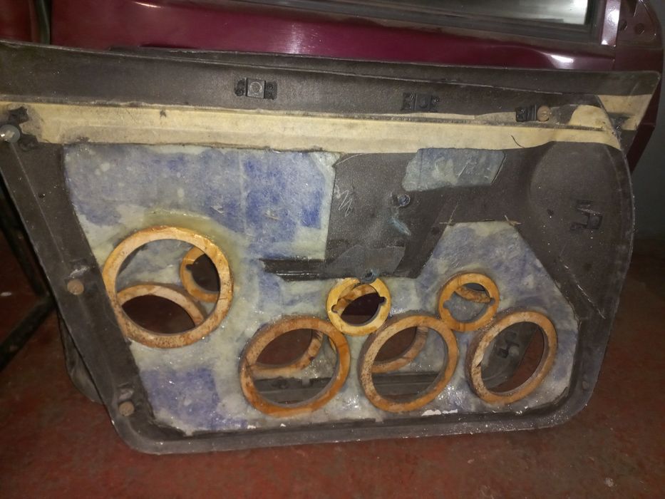 Продам дверні карты на ВАЗ 2110-2112