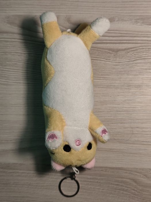 Brelok żółto-biały kot