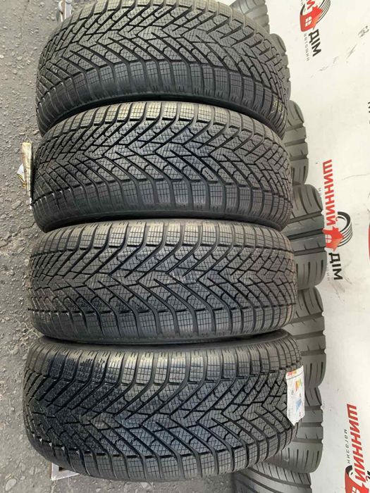 Шини 215/55 R16 Pirelli  зима нові