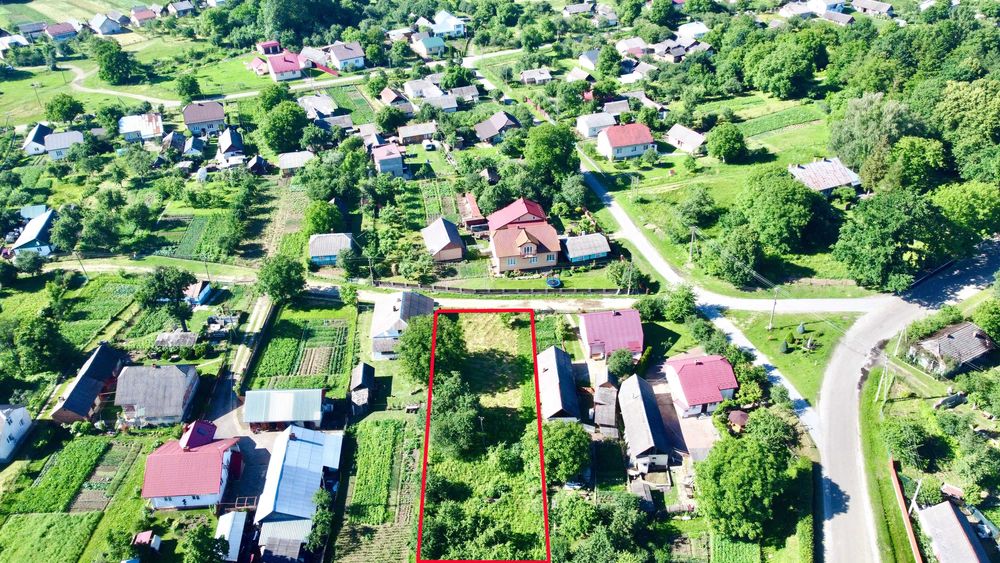 Продаж земельної ділянки в с. Семигинів з документами на житловий будинок