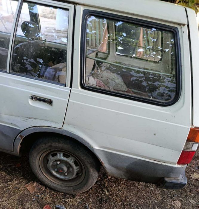Продаю Nissan sunny универсал