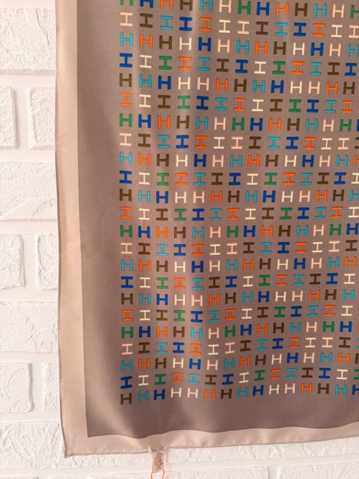 Новинка шовкова хустка в стилі Hermès 90x90 см