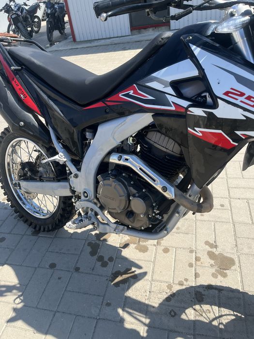 Продам мотоцик срочно