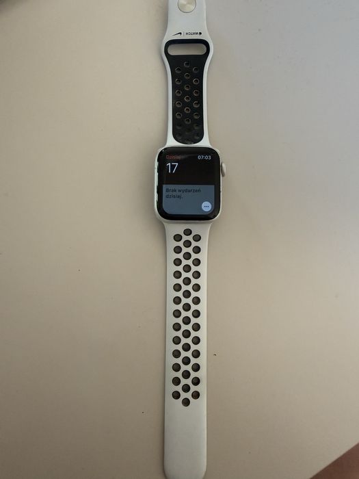 Apple Watch 6 srebrny 40 mm